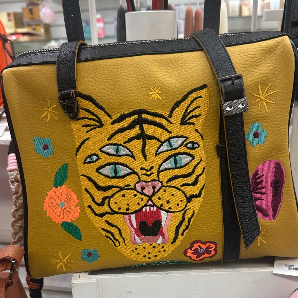 Min & Mon Esther Satchel Leather Embroidered Tiger Design Vintage Yellow Bag